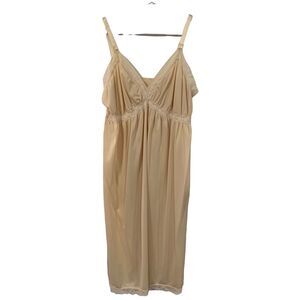Vintage Union Made Size 36 M Slip Dress In USA Beige Lace Trim Detail Women’s